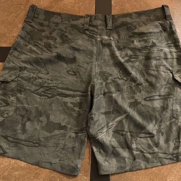 Under Armour Cargo Board Shorts - Picture 5 of 6